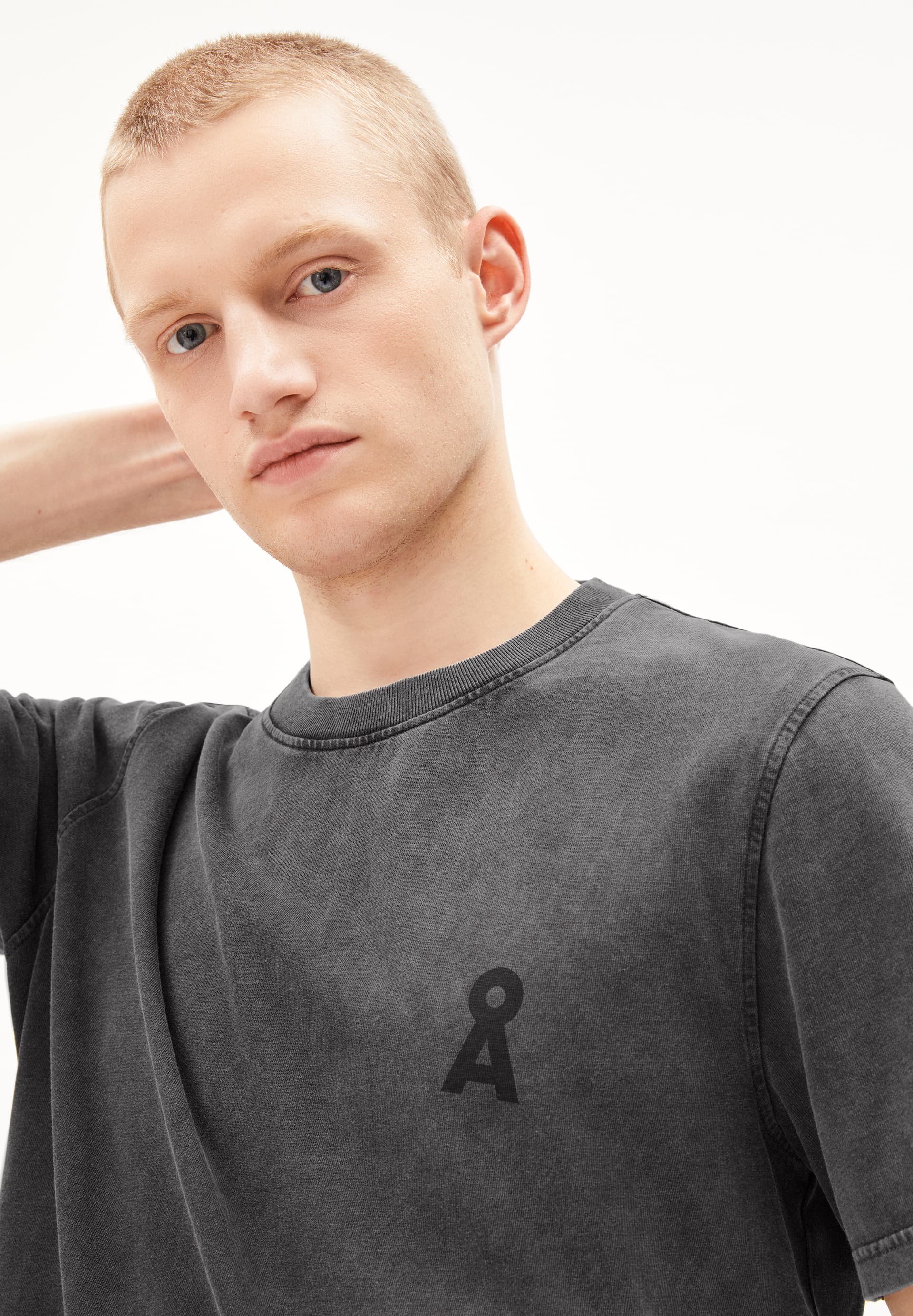 ARMEDANGELS - MAARKOSGMT DYE T- Shirt black washed