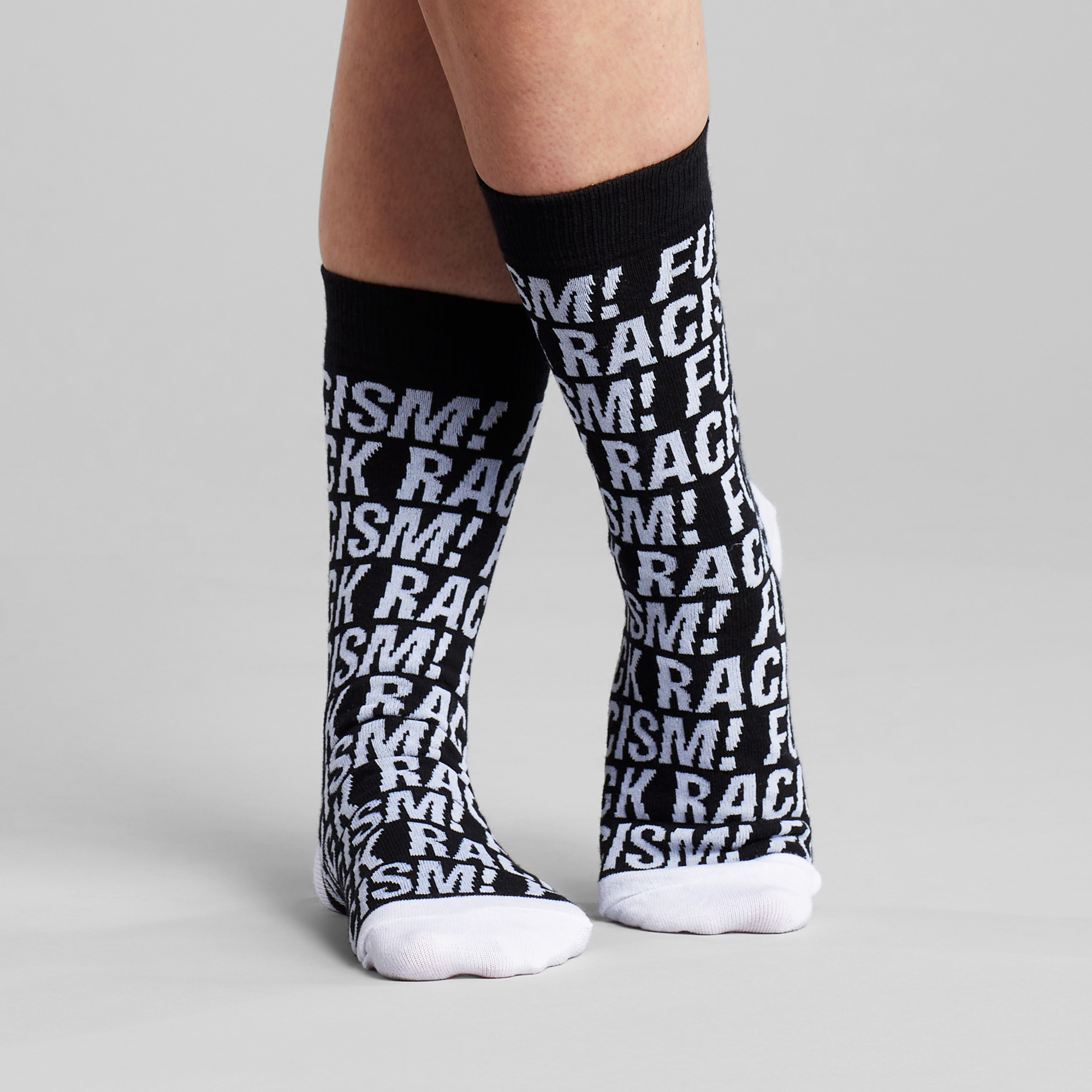 DEDICATED - FUCK RACISM Motivsocken 35 - 46