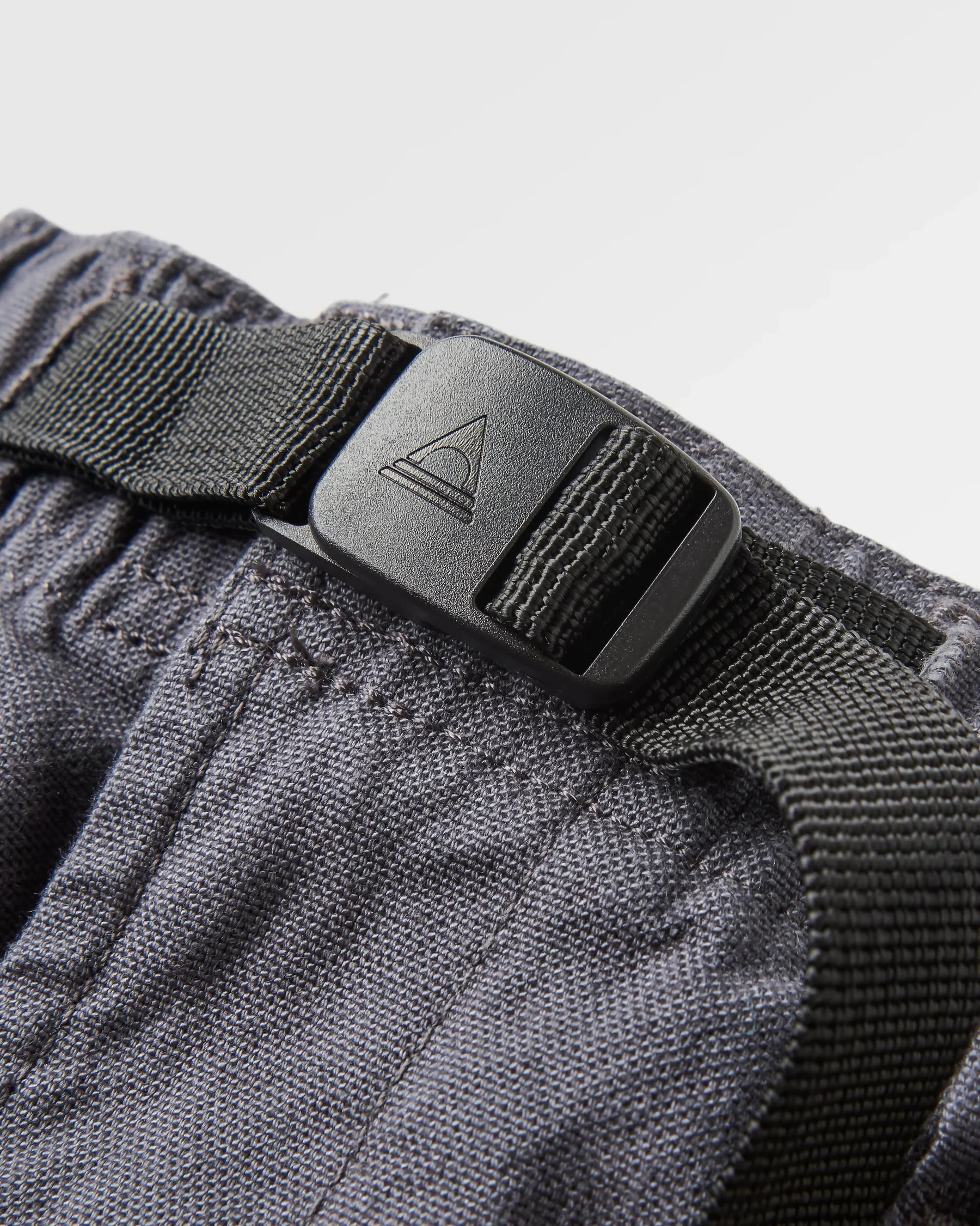 PASSENGER - ADVENTURER ORGANIC ANVAS TROUSERS Hose charcoal