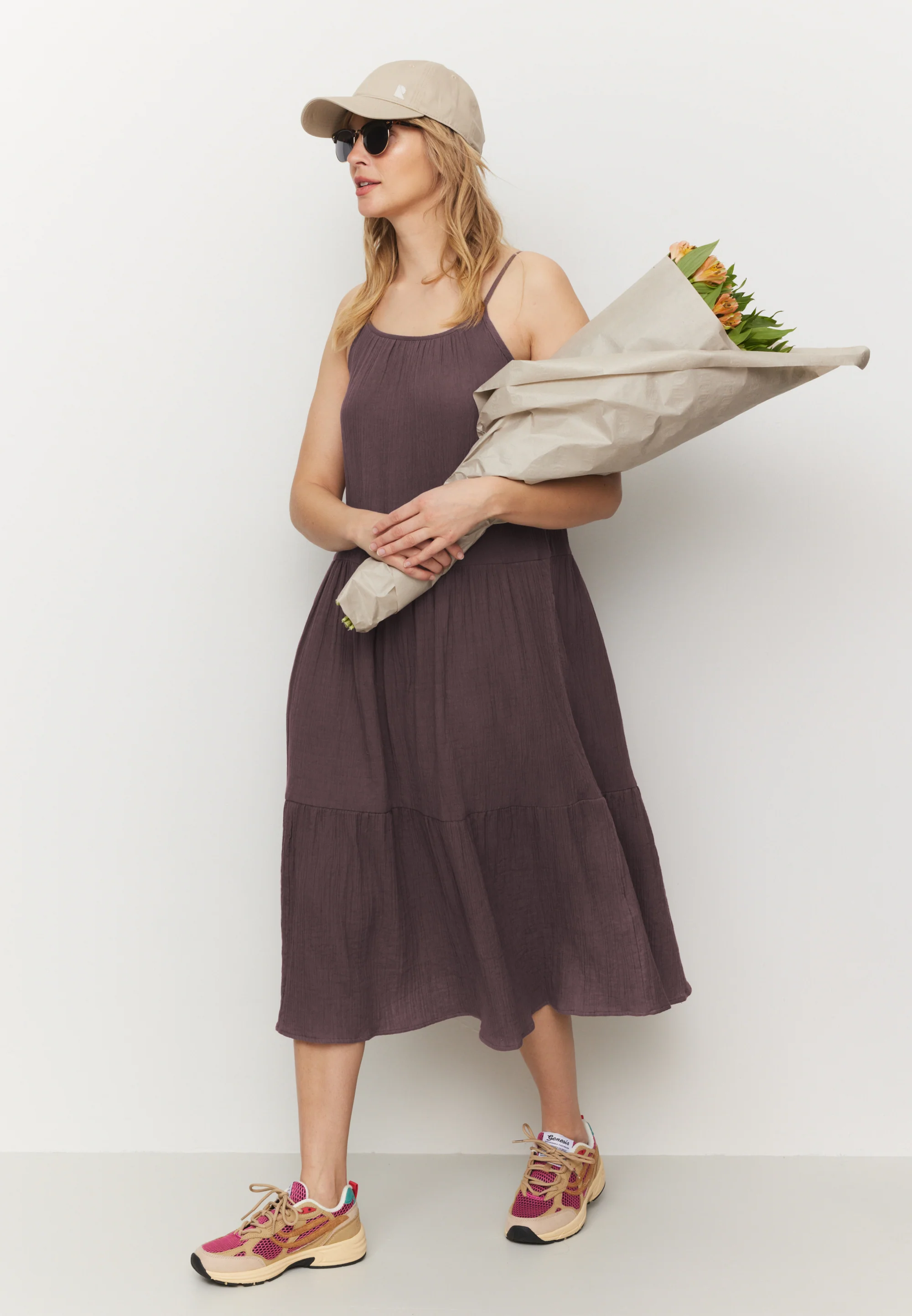 RECOLUTION - FELICIA MUSSELIN DRESS GOTS Kleid mystic grape