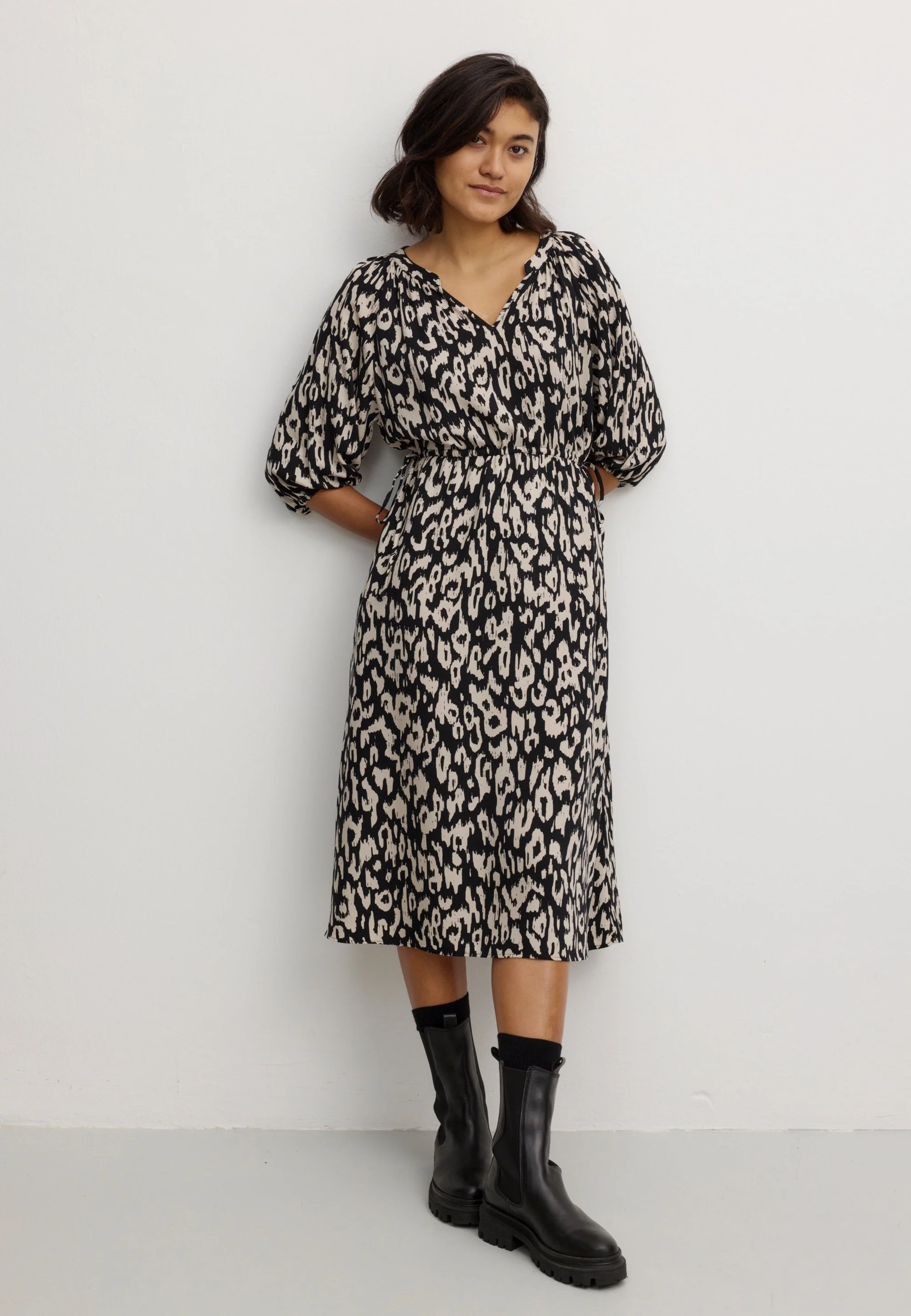 RECOLUTION - NEMESIA BLOT DRESS Ecovero Kleid - black