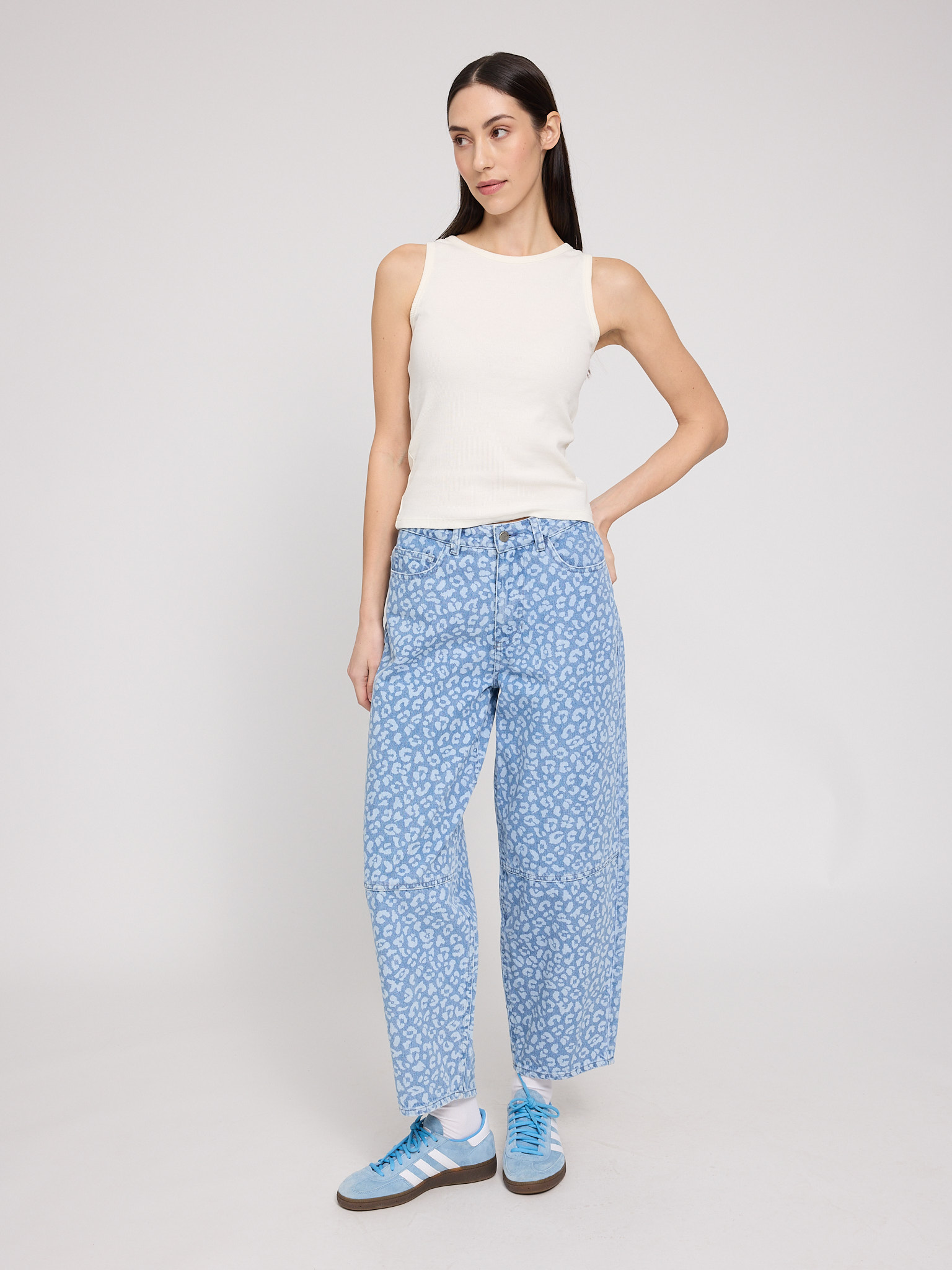 MAZINE - ALMA PRINTED BARREL LEG DENIM GOTS Hose light blue wash