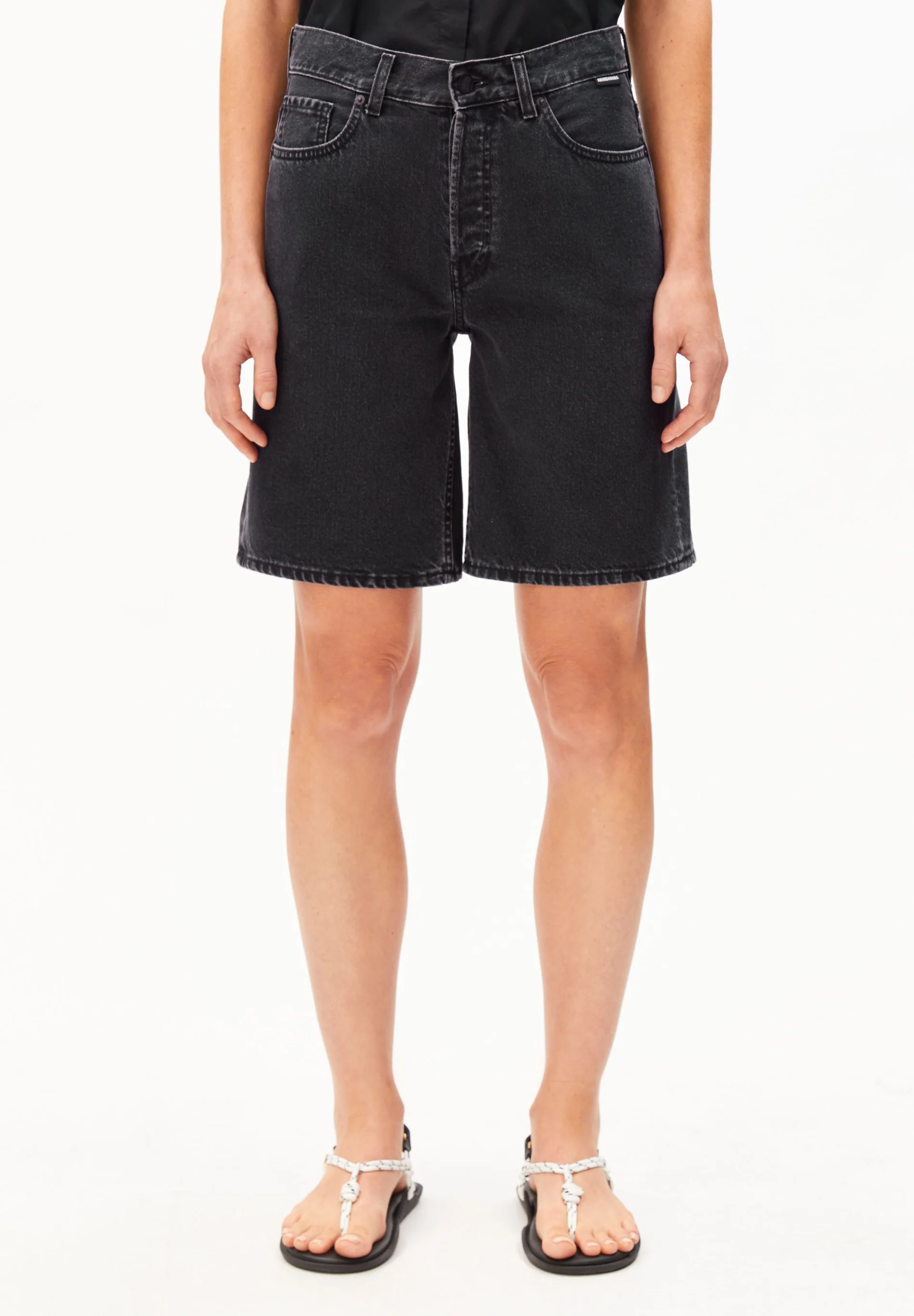 ARMEDANGELS - THALINAA  DENIM SHORT Short ebony black