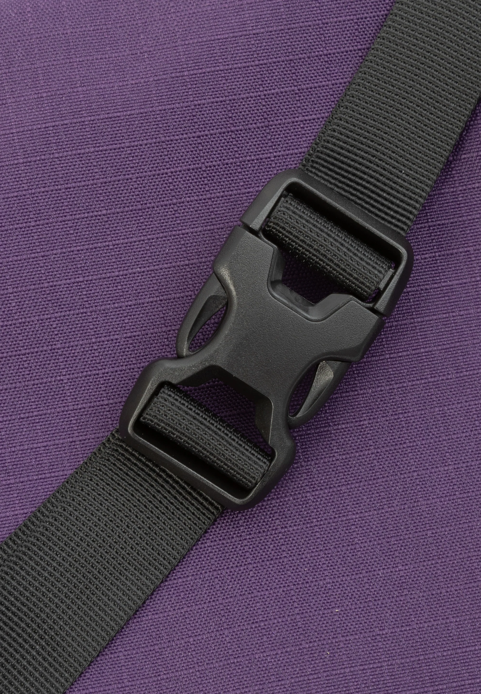 CLEPTOMANICX - TAP CLASSIC - Tasche  montana grape