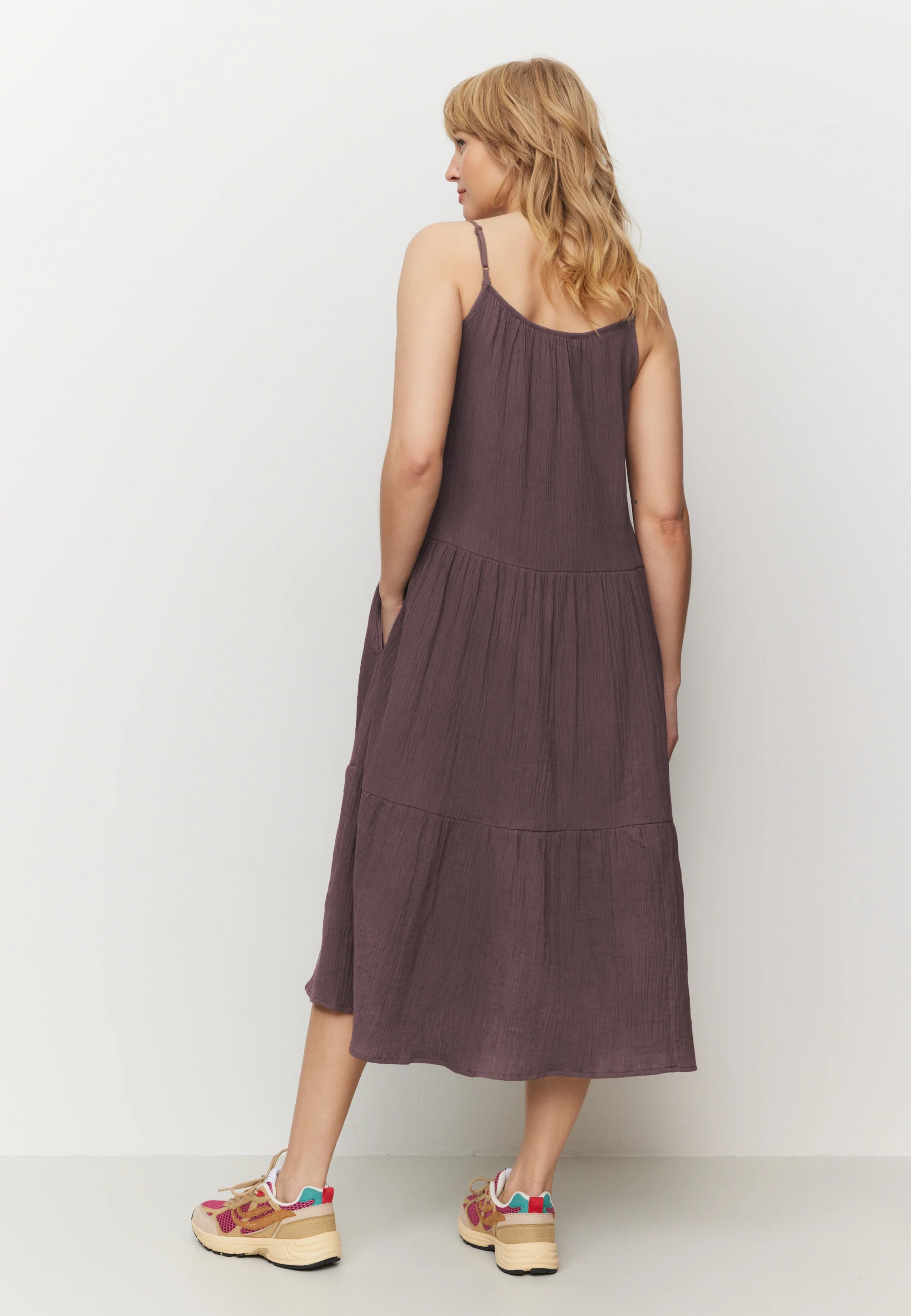 RECOLUTION - FELICIA MUSSELIN DRESS GOTS Kleid mystic grape
