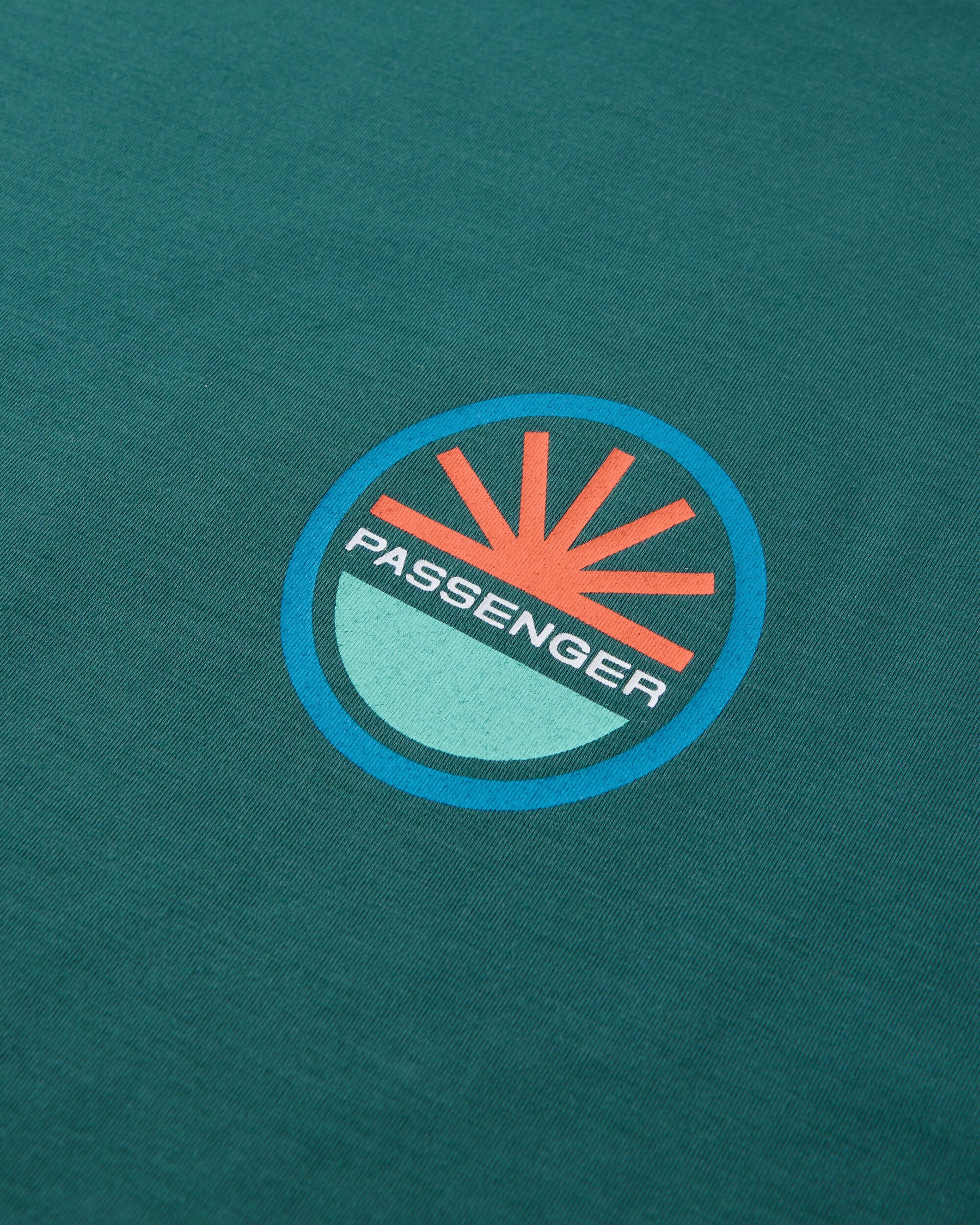 PASSENGER - CHASE THE LIGHT Drirelease® Active T-Shirt - deep ocean