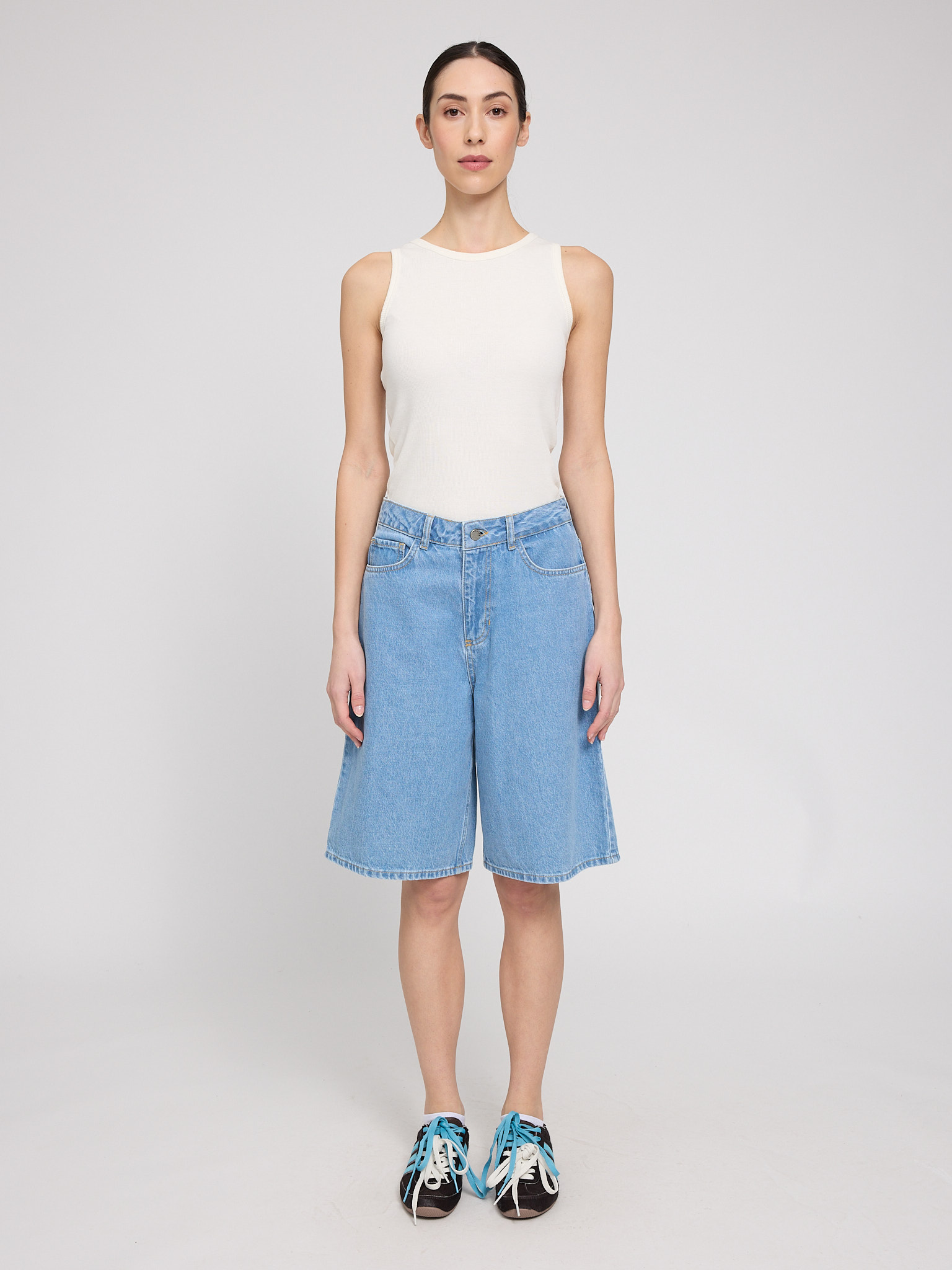 MAZINE - CANDY DENIM BERMUDA SHORTS Hose light blue wash