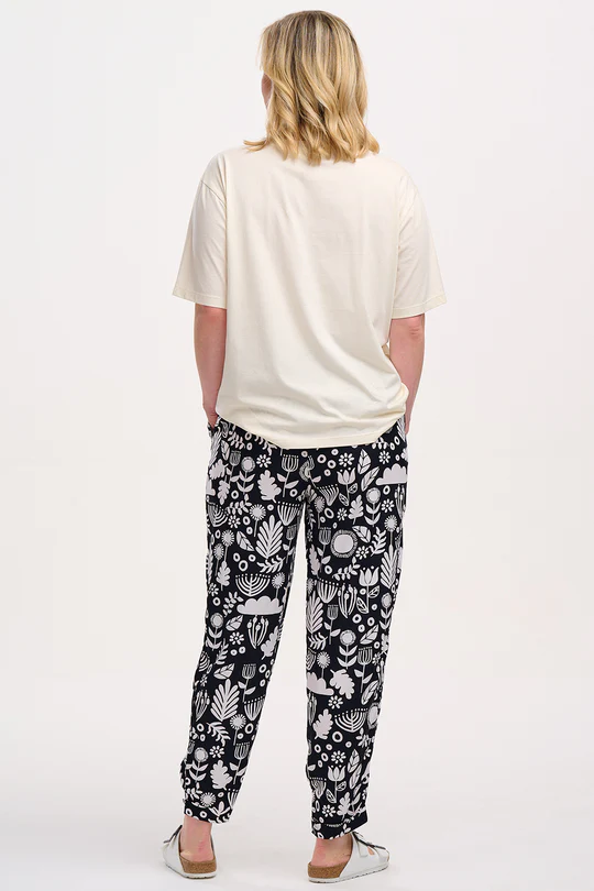 SUGARHILL BRIGHTON - DEBBS TROUSERS Ecovero Hose monochrome folk floral