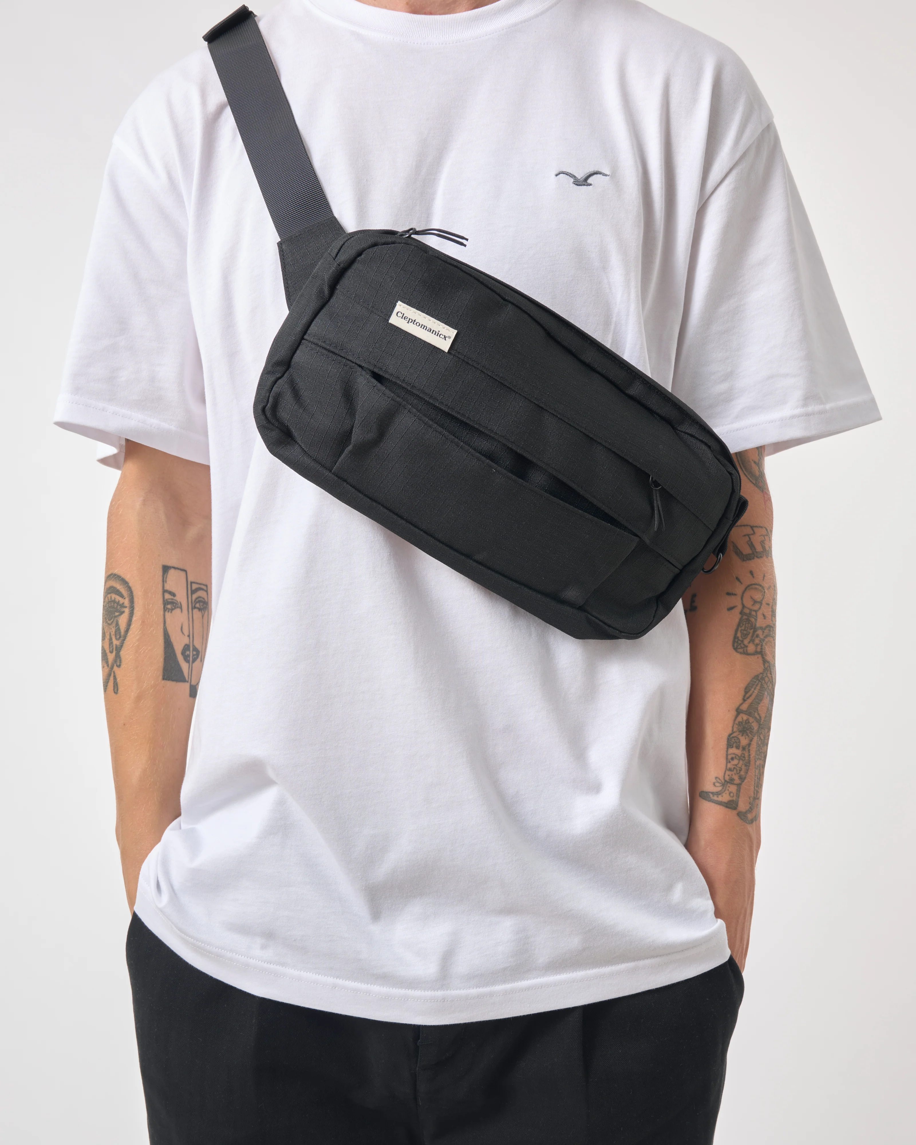 CLEPTOMANICX- HIPBAG TAP 2 M Tasche black