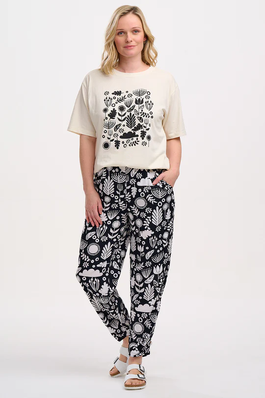 SUGARHILL BRIGHTON - DEBBS TROUSERS Ecovero Hose monochrome folk floral