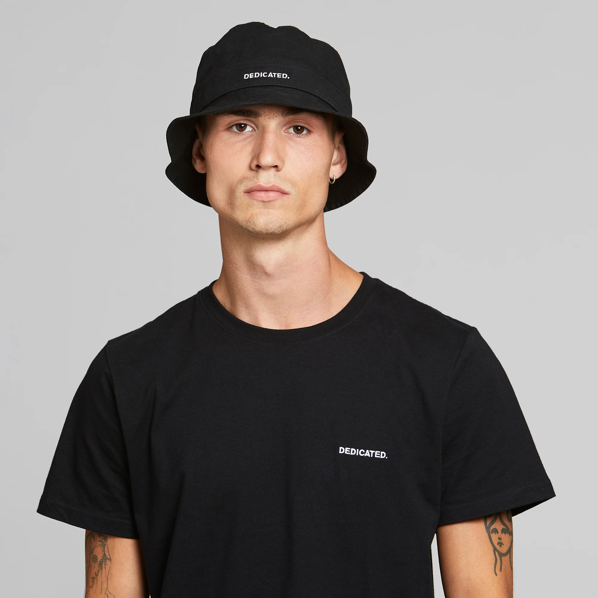 DEDICATED - LOGO BUCKET HAT black