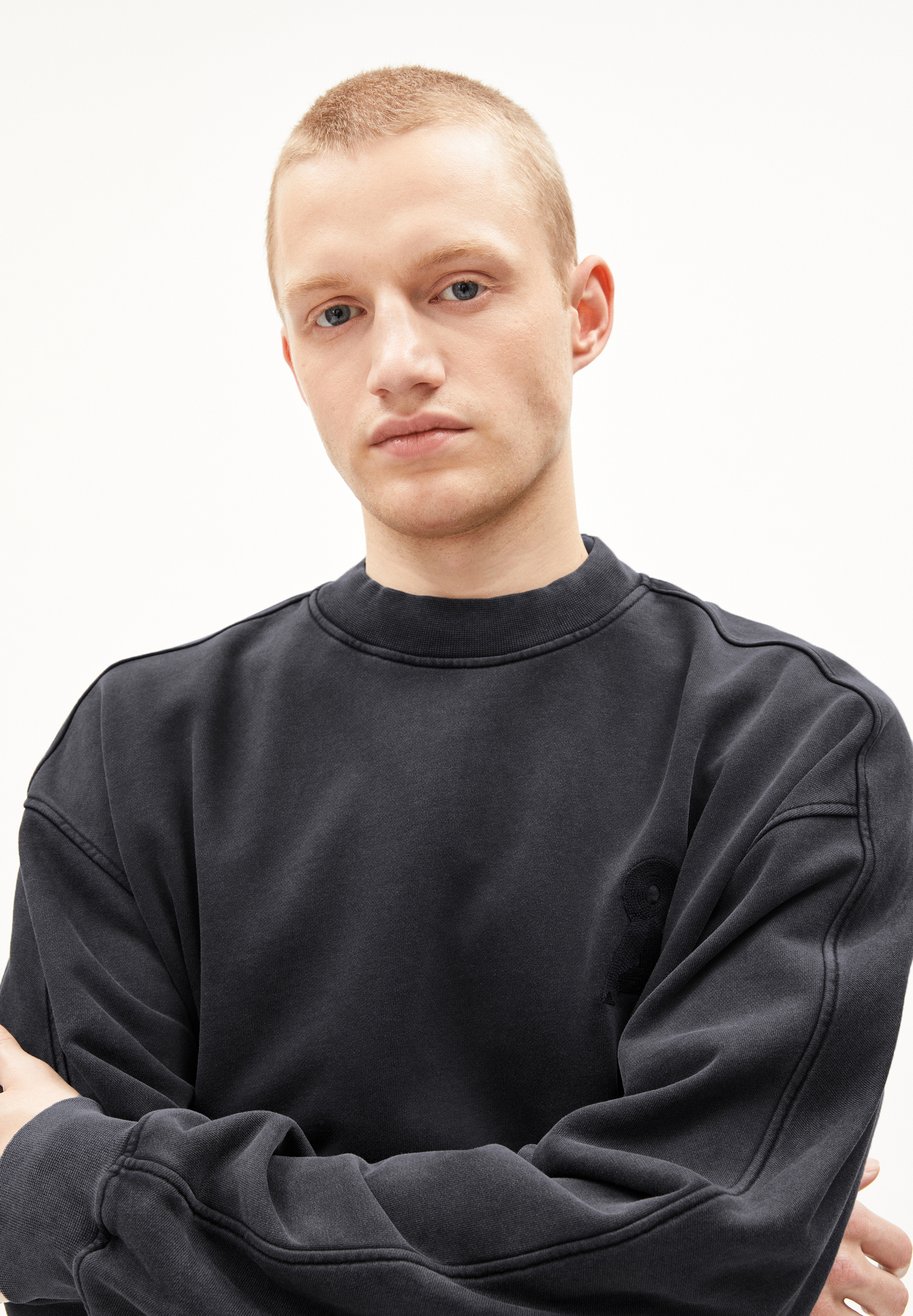ARMEDANGELS - EMAAL GMT DYE Sweatshirt black washed