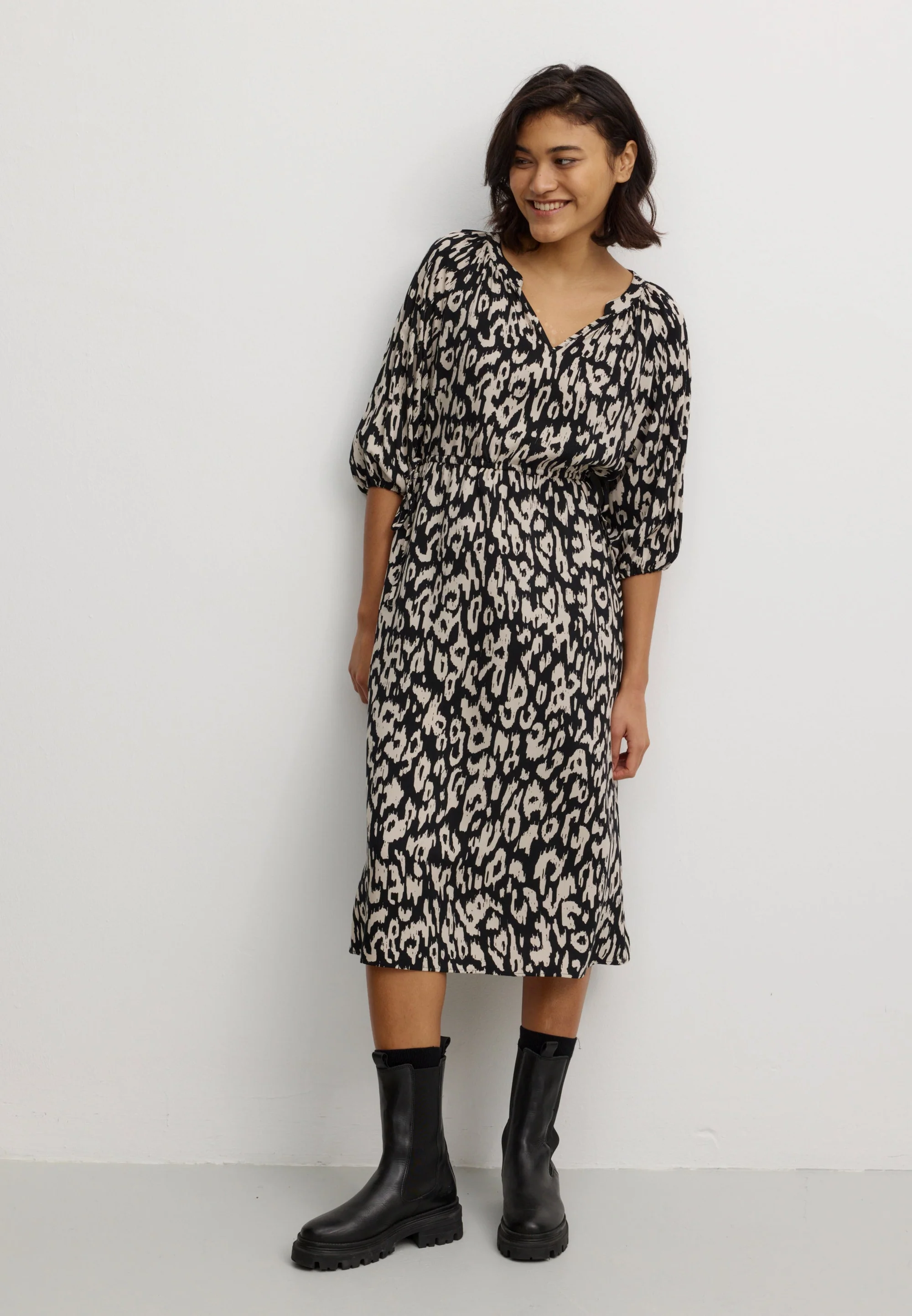 RECOLUTION - NEMESIA BLOT DRESS Ecovero Kleid - black