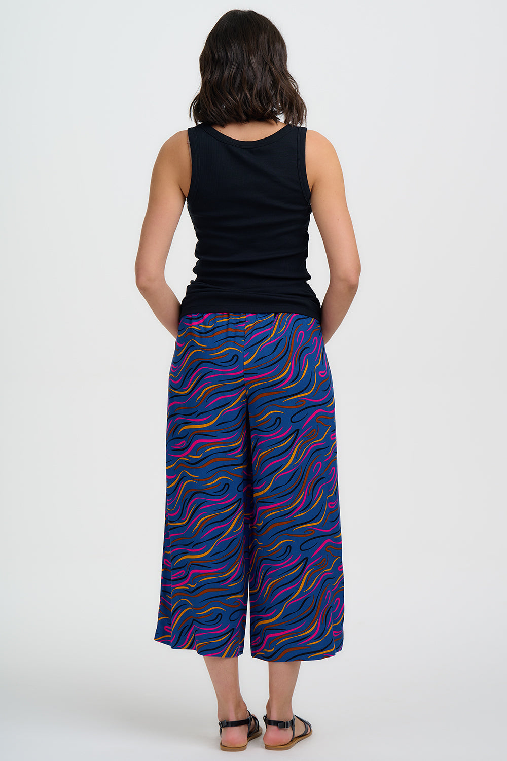 SUGARHILL BRIGHTON - AMEERA CROPPED WIDE LEG TROUSERS Ecovero Hose bright navy jazz waves