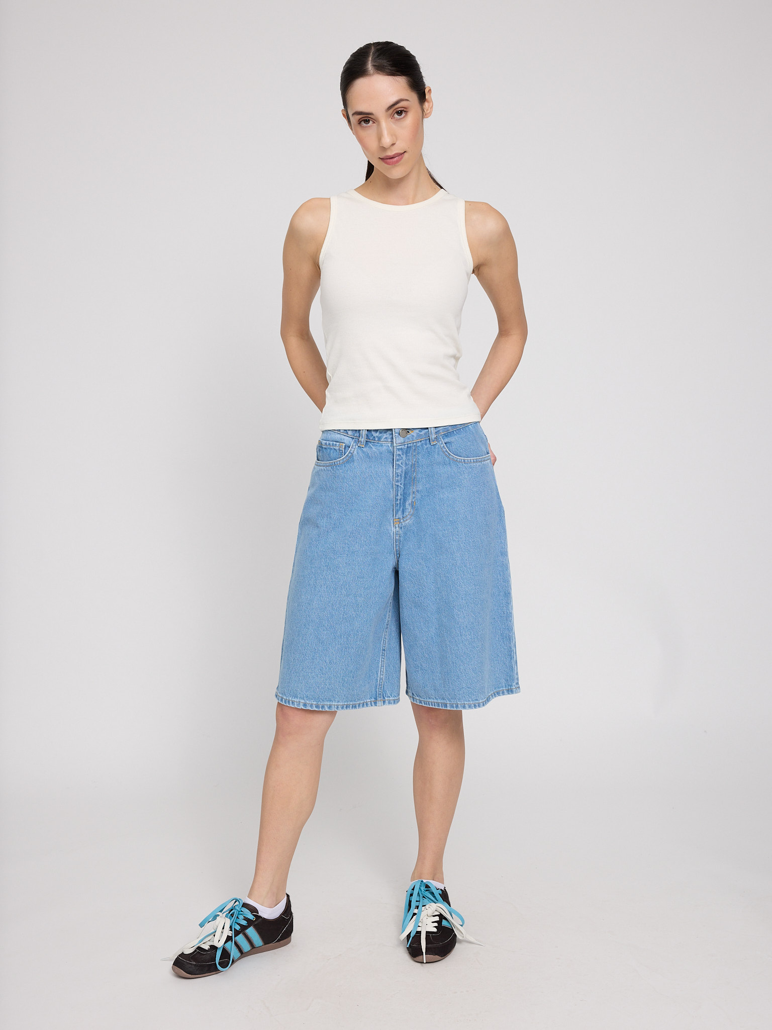 MAZINE - CANDY DENIM BERMUDA SHORTS Hose light blue wash