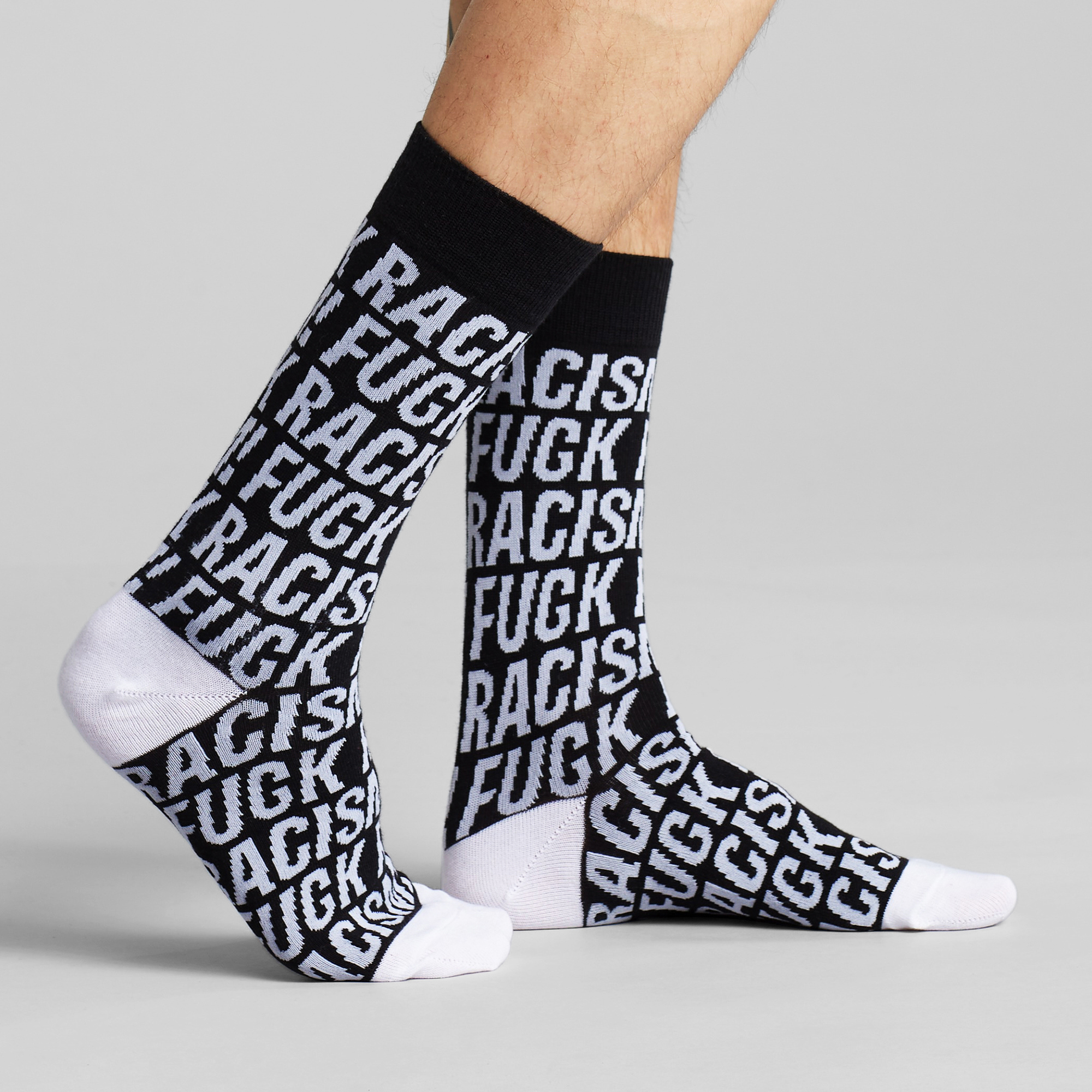 DEDICATED - FUCK RACISM Motivsocken 35 - 46