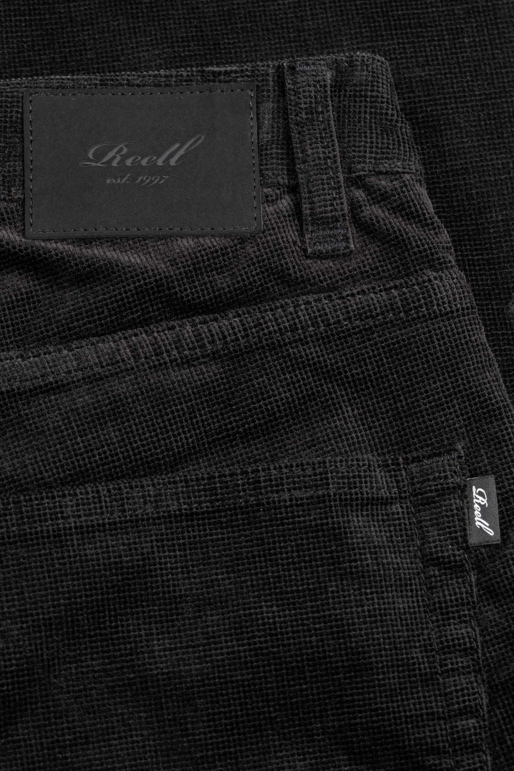 REELL - BARFLY Kordhose deep black square cord